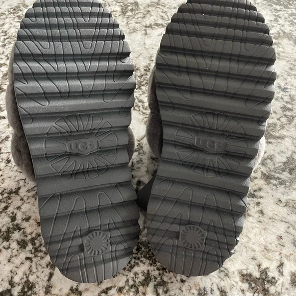 UGG Gray Slippers - Picture 3 of 4